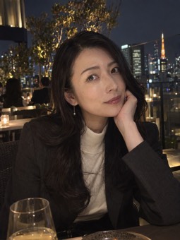 少し引いた構図で、雰囲気が伝わる写真の例